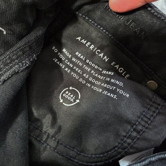 EUC AMERICAN EAGLE OUTFITTERS REAL GOOD DARK WASH DESTROYED MOM JEANS SIZE 2 - Picture 12 of 16